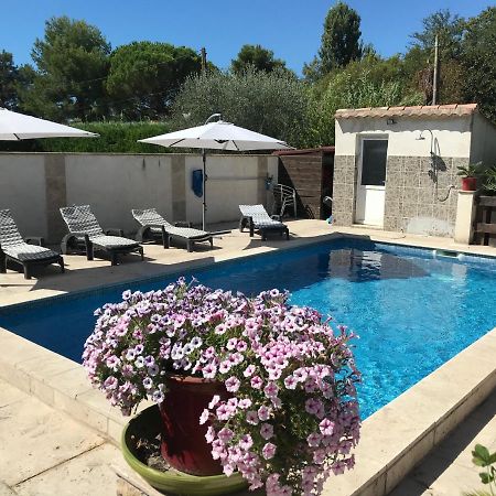 Charmant T2 Au Calme Proche Centre Arles Luaran gambar