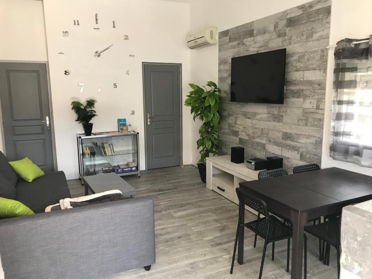 Charmant T2 Au Calme Proche Centre Arles Luaran gambar